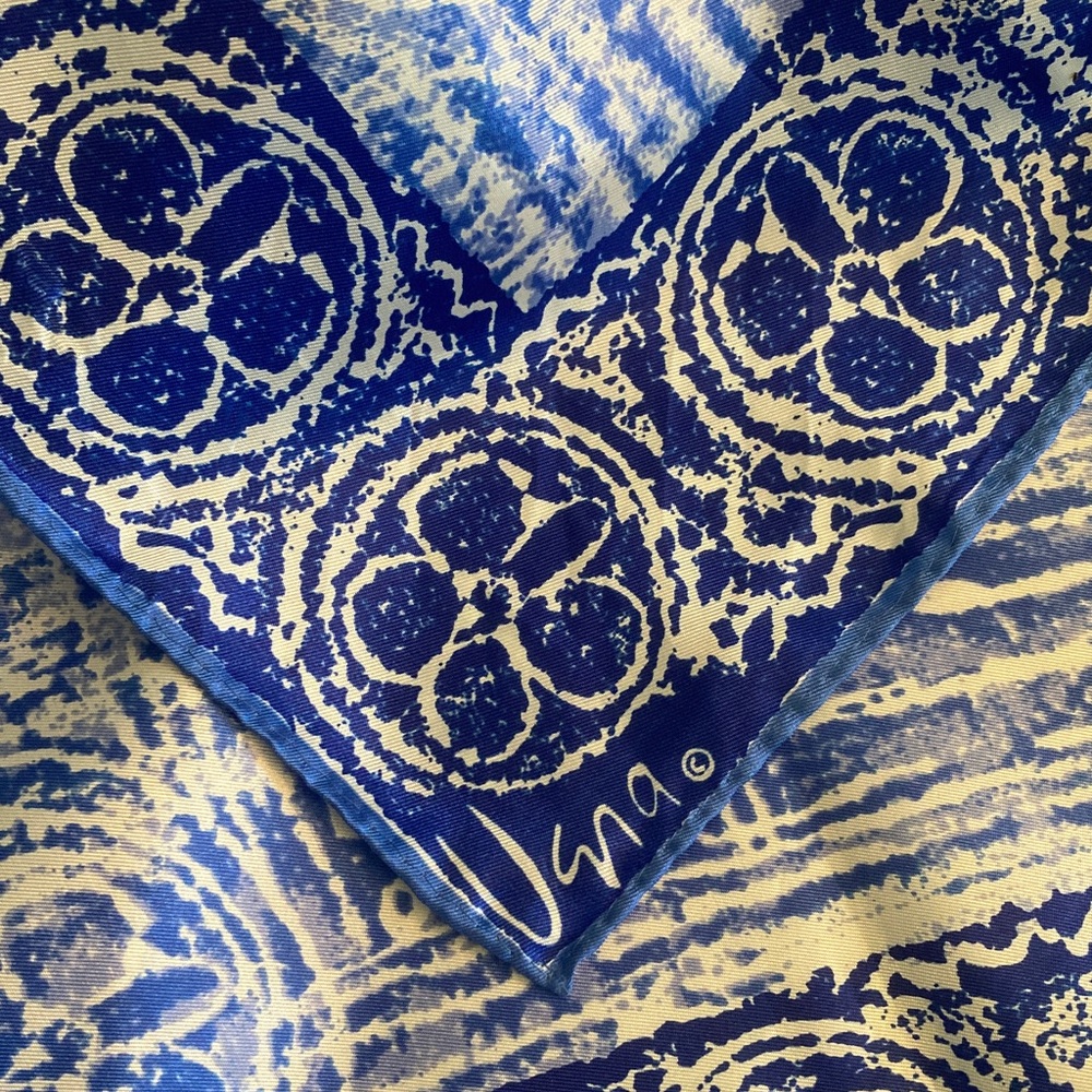 Vintage Vera Blue and White Scarf 26x26